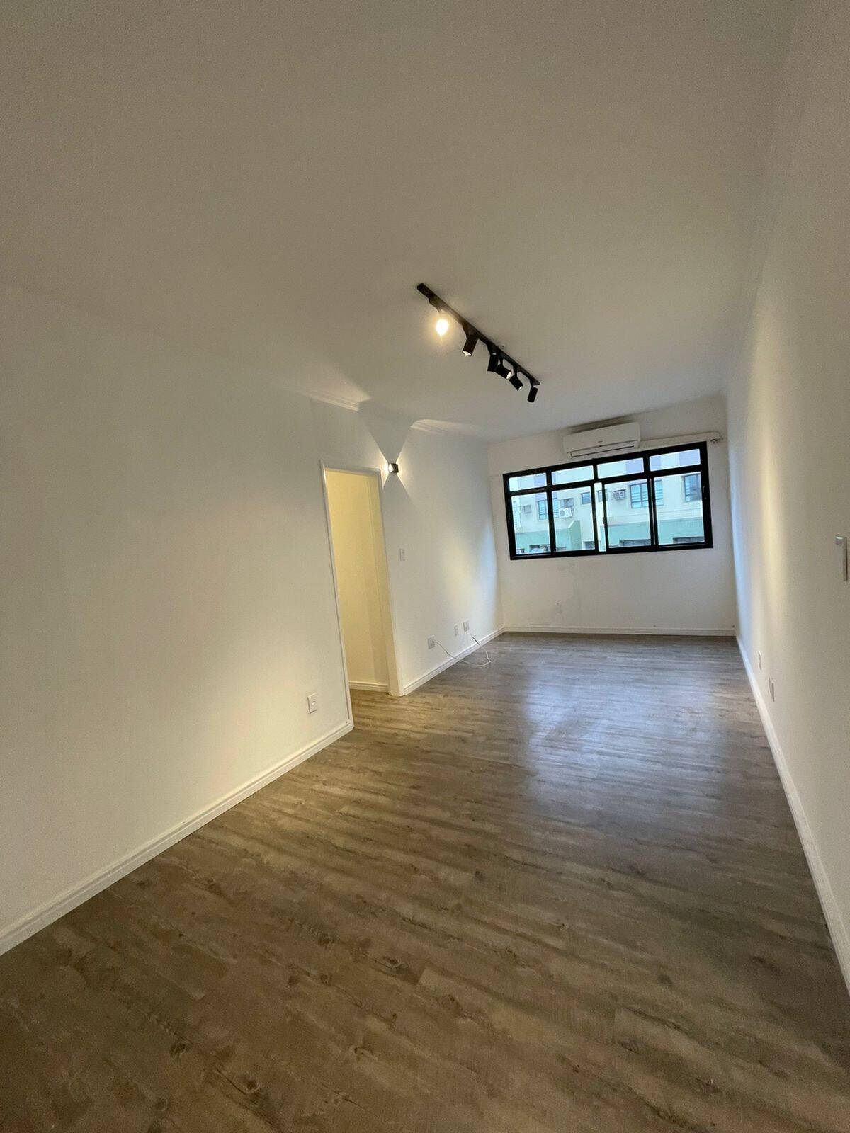 #525 - Apartamento para Venda em Santos - SP