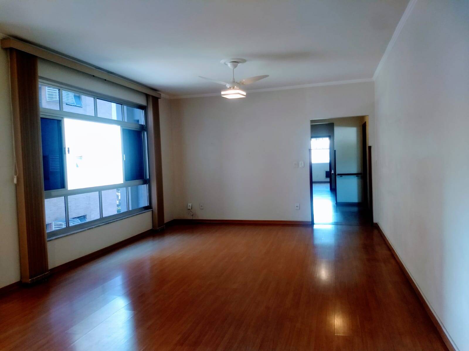 #577 - Apartamento para Venda em Santos - SP