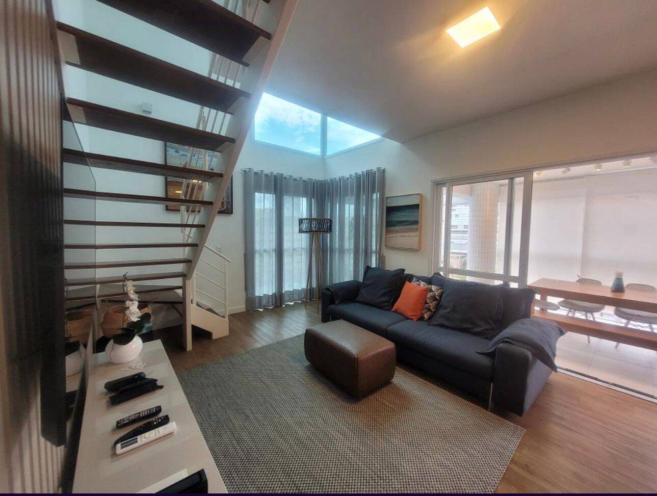 #687 - Apartamento para Venda em Santos - SP