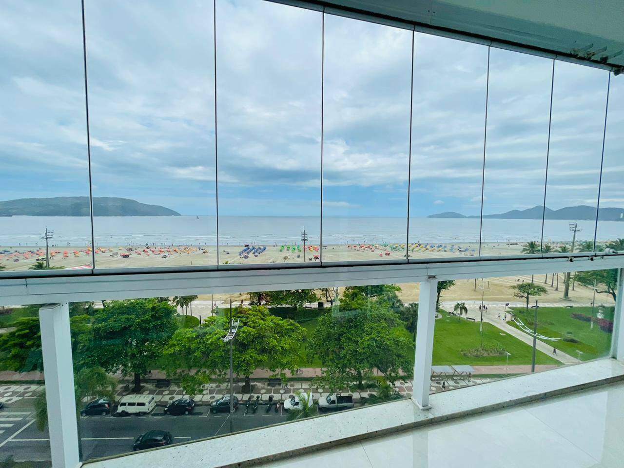 #811 - Apartamento para Venda em Santos - SP