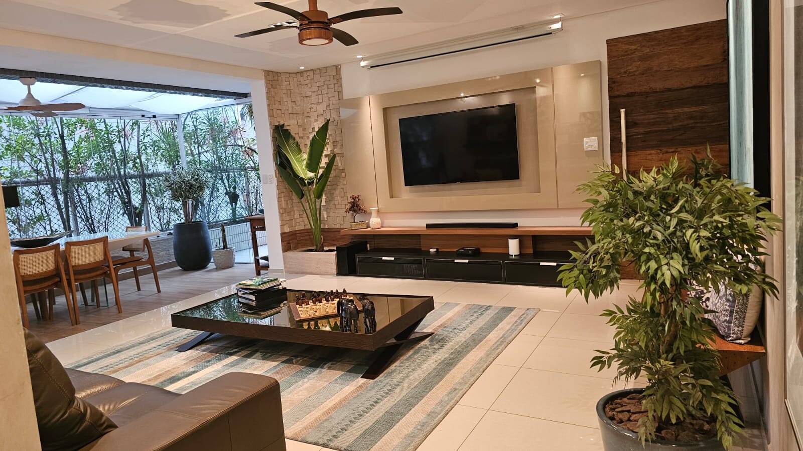 #823 - Apartamento para Venda em Santos - SP