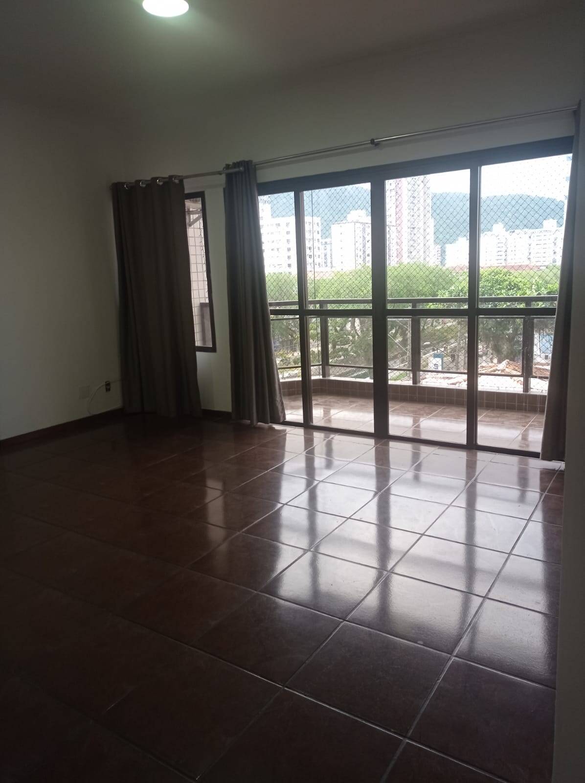 #829 - Apartamento para Venda em Santos - SP