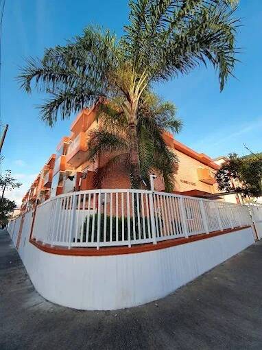 #884 - Casa para Venda em Santos - SP