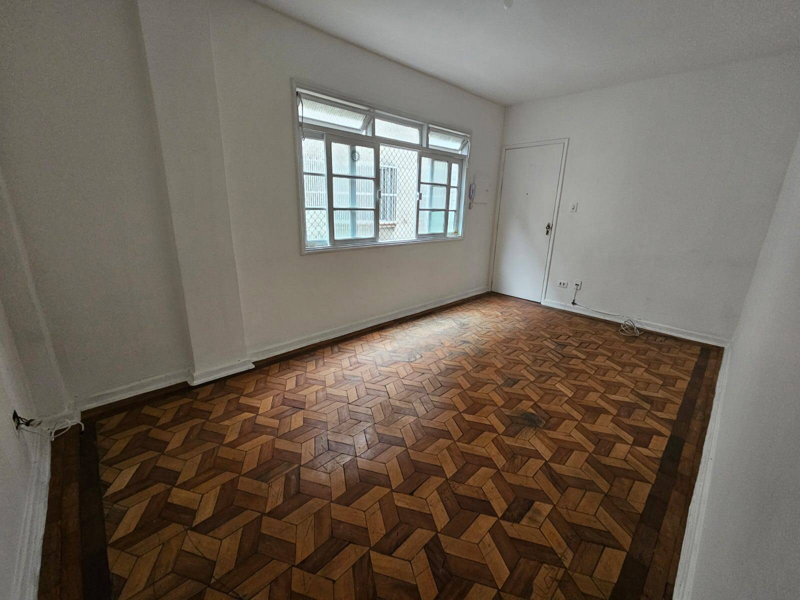 #896 - Apartamento para Venda em São Vicente - SP