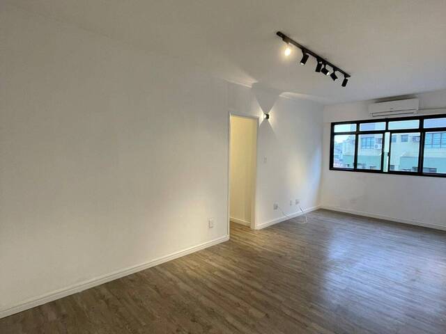 #525 - Apartamento para Venda em Santos - SP