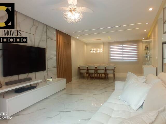 #633 - Apartamento para Venda em Santos - SP