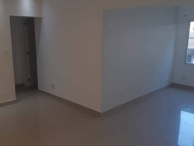 #686 - Apartamento para Venda em Santos - SP