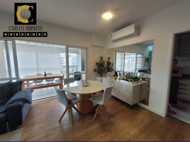 #687 - Apartamento para Venda em Santos - SP