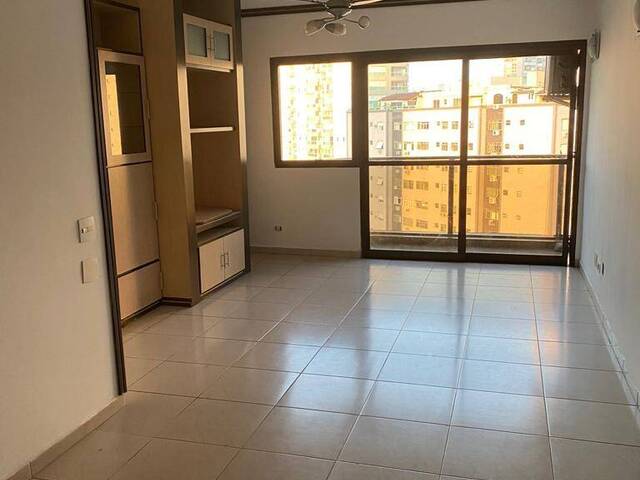 #694 - Apartamento para Venda em Santos - SP