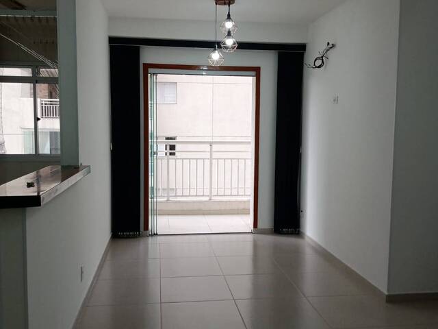 #739 - Apartamento para Venda em Santos - SP