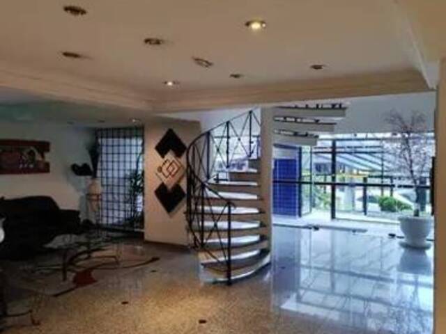 #770 - Apartamento para Venda em Santos - SP