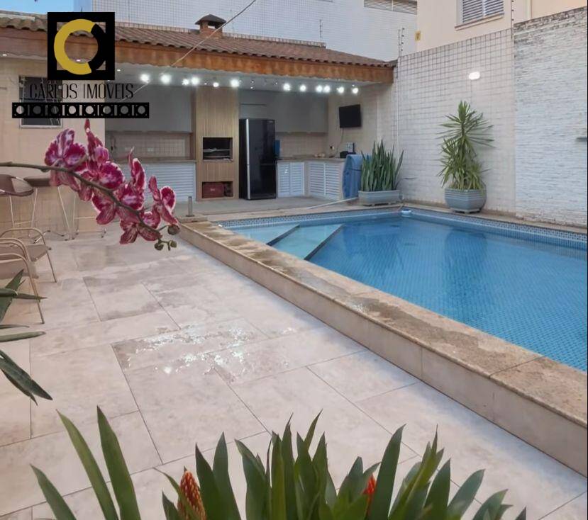 Casa, 3 quartos, 223 m² - Foto 1