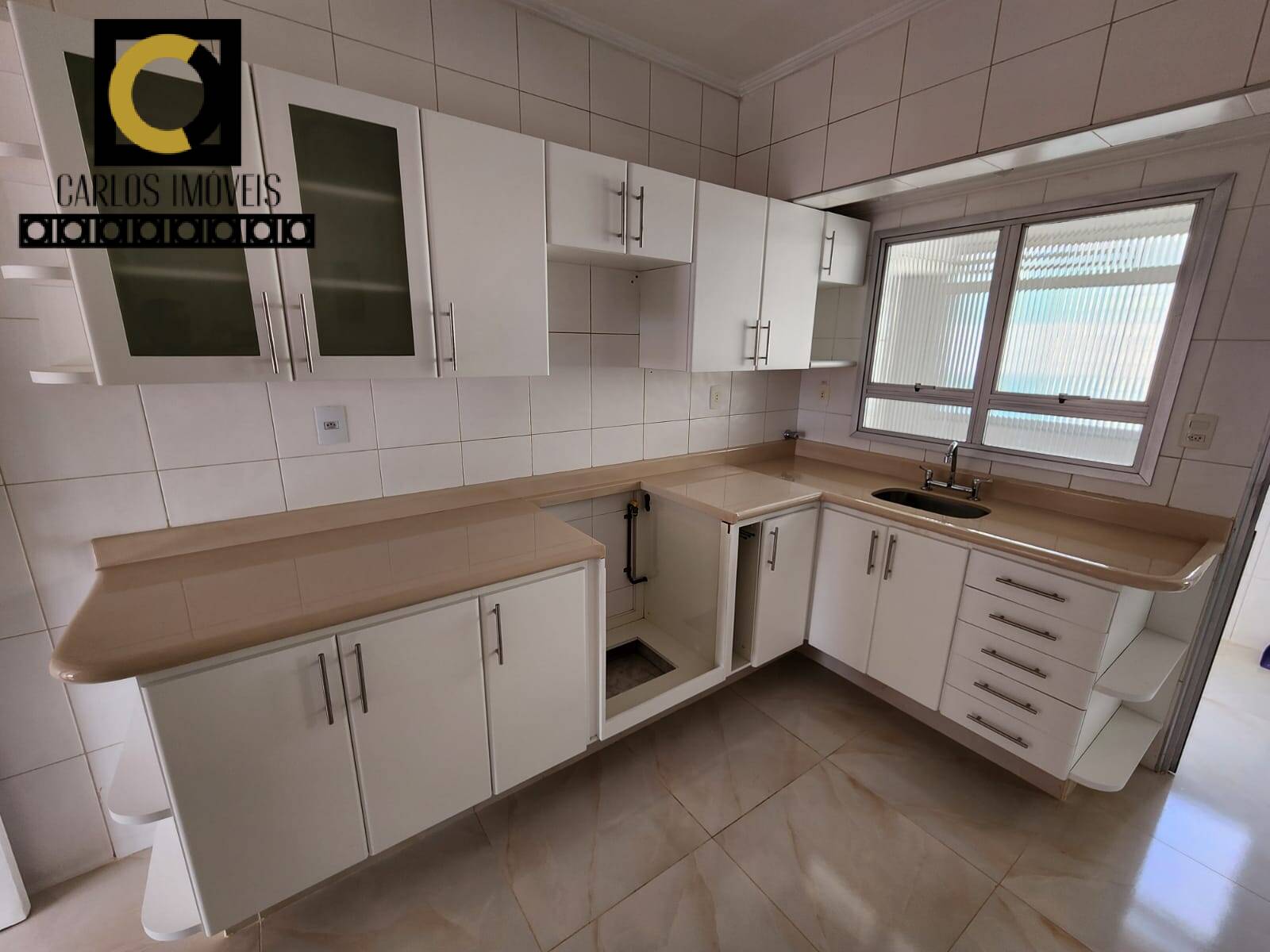 Apartamento à venda com 2 quartos, 84m² - Foto 11